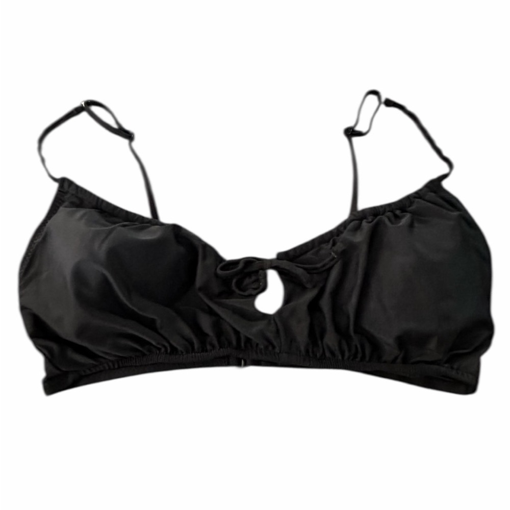 Old Navy Women's Black Bikini Top Size XL
PTP 17”